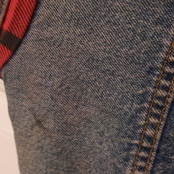 Boys sz Med Levi's denim jacket Buffalo plaid underneath - Picture 7 of 8